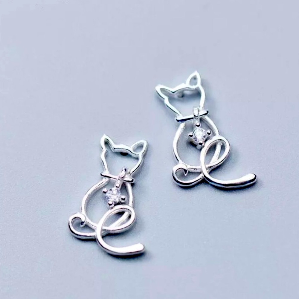 ♨️925 Sterling Silver Cat Stud Earrings